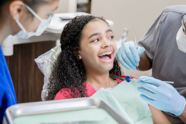 Best Emergency Tooth Extraction in Colon, MI